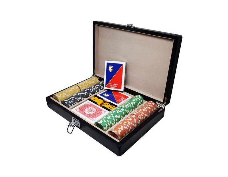 376 Ξύλινη κασετίνα με 200 μάρκες καζίνο Poker dice 11,5gr & 2 τράπουλες 100% πλαστικές Dal Negro - Image 1